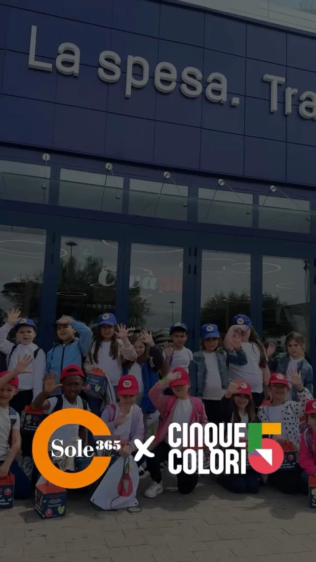 Oggi festa di colori e sapori al Sole365 di Marcianise! 🎉 
Insieme alla Fondazione Pancrazio con il progetto "5 Colori" e ai fantastici bambini dell'IC 49° Toti Borsi Giurleo di Napoli, abbiamo esplorato i segreti della sana alimentazione con una divertente caccia al tesoro e laboratori didattici sulla Dieta Mediterranea! 🌱 
Un piccolo passo per un futuro più sano! 😊
#Sole365 #FondazionePancrazio #5Colori #DietaMediterranea #EducazioneAlimentare